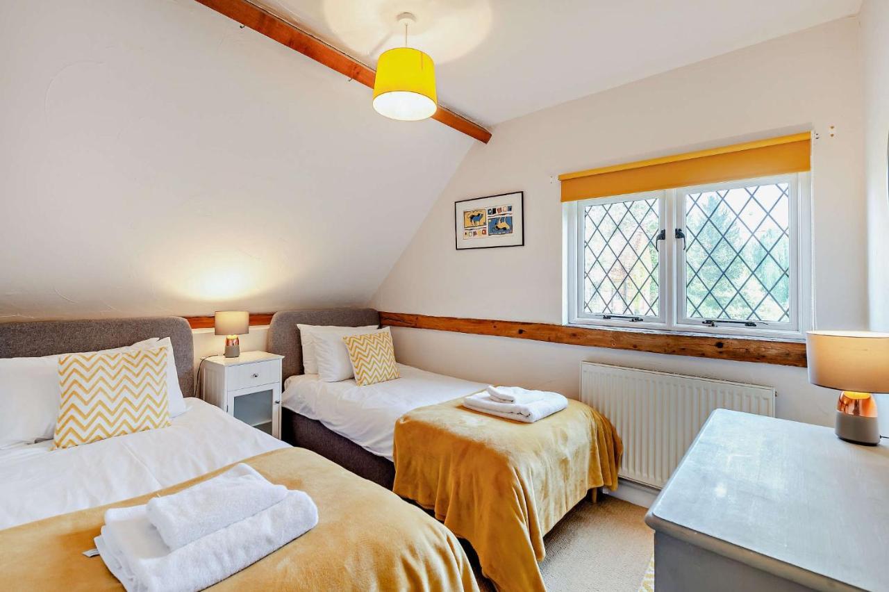 Court Lodge Oast ヒースフィールド エクステリア 写真