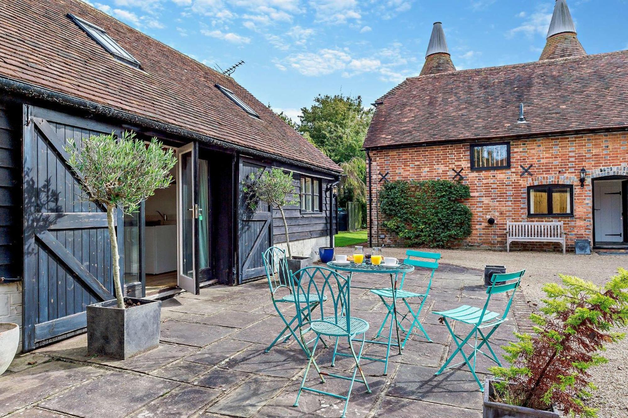 Court Lodge Oast ヒースフィールド エクステリア 写真